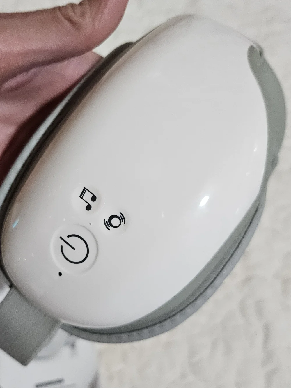 RENPHO White Eye Massager with Remote - Soothing Relief